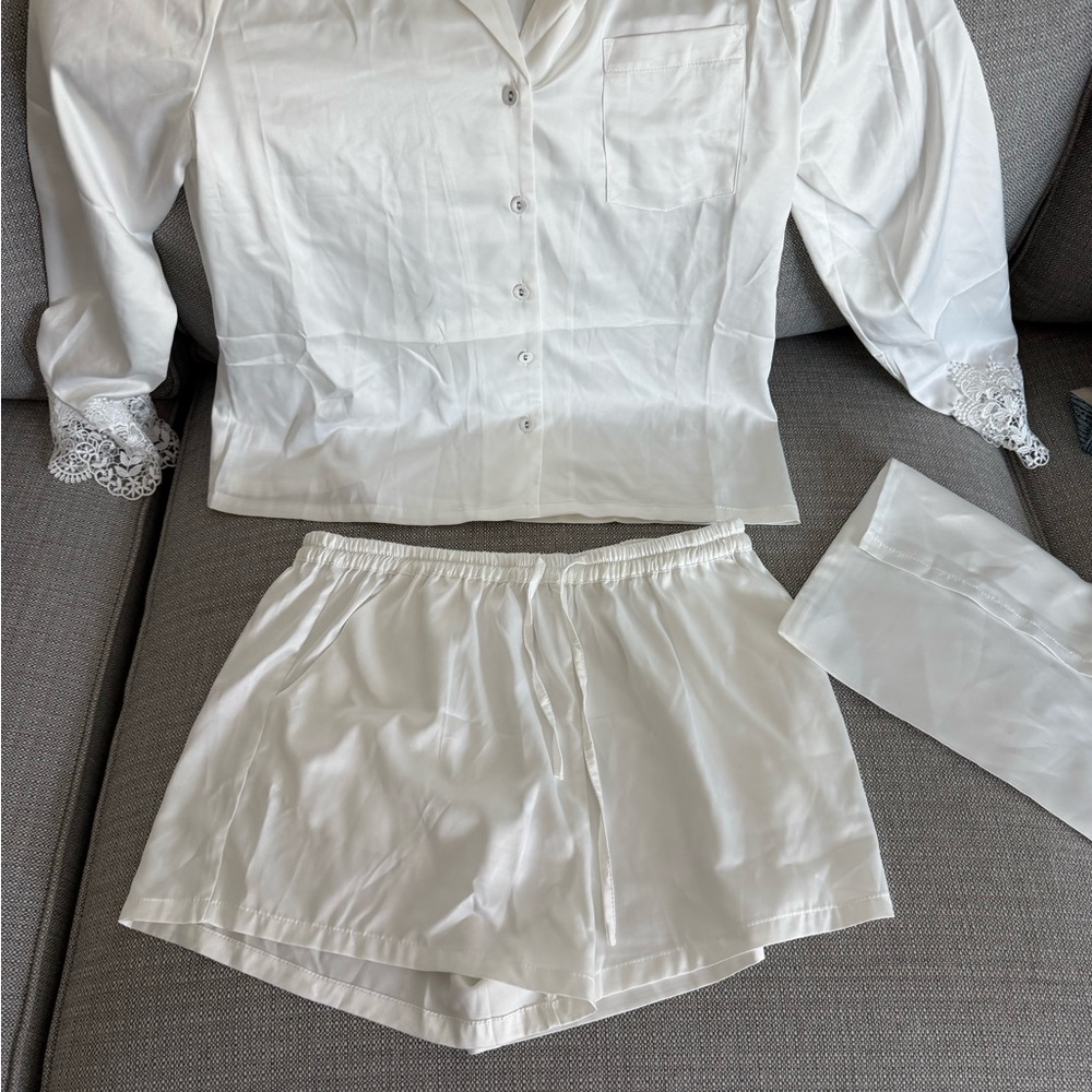New with tags Women's White Satin Pajama Set - long Sleeve Top & Shorts